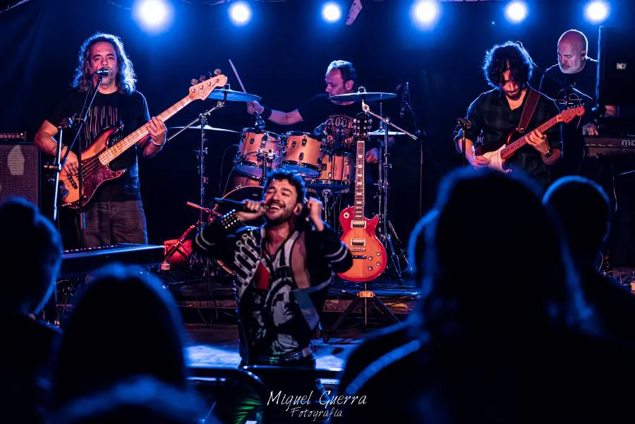 MomoCortesHomenajeaqueenA